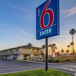 Hotel 6-san Bernardino, Ca - South