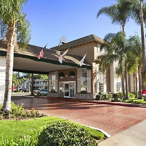 Hotel Ramada By Wyndham Costa Mesa/newport