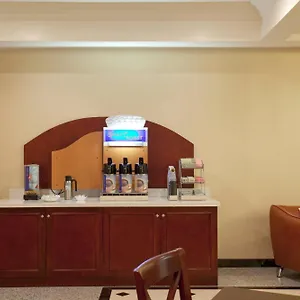 Hotel Express & Angeles Airport By Ihg