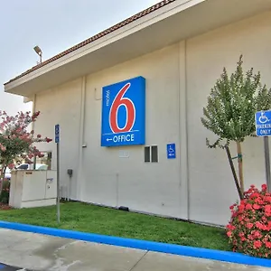 Hotel 6-sacramento, Ca - Old North